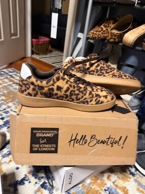 Leopard Print Sneakers - Brown